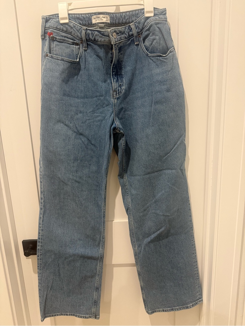 Abercrombie & Fitch Light Blue High-Rise 90's Relaxed Jeans - Picture 2 of 6